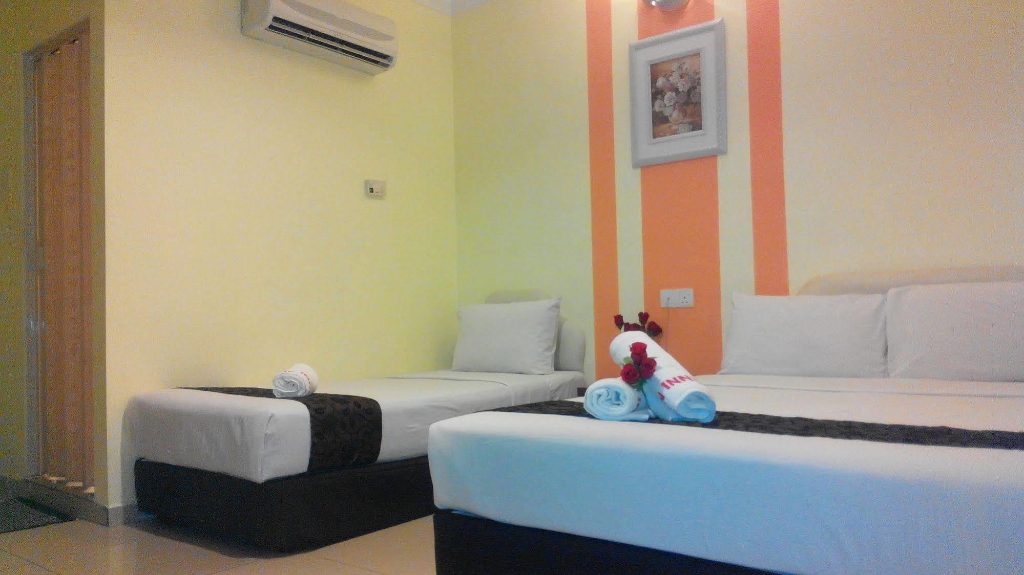 Sun Inns Hotel Kuala Selangor Exterior photo